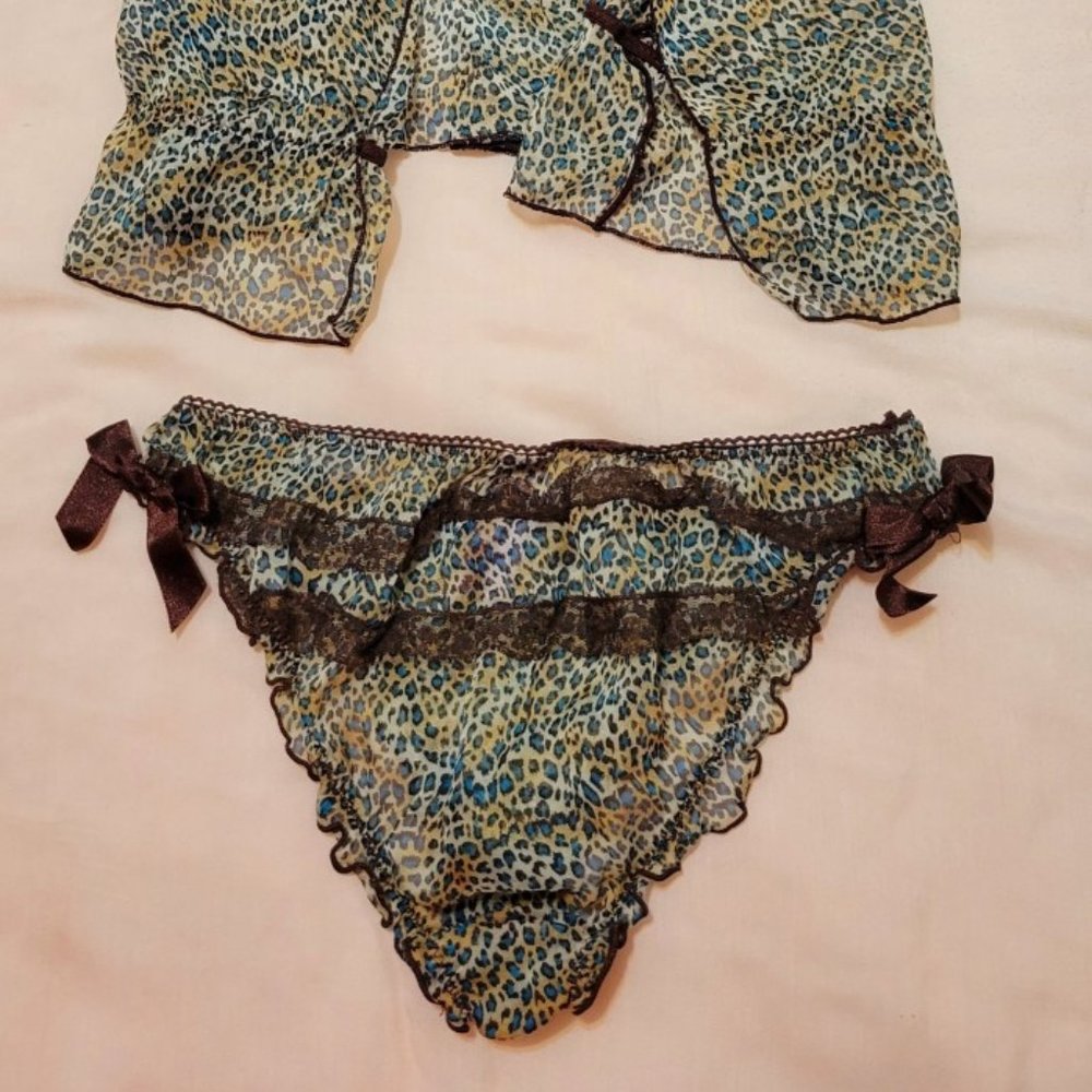 Sleepwear - Picture 2 of 2